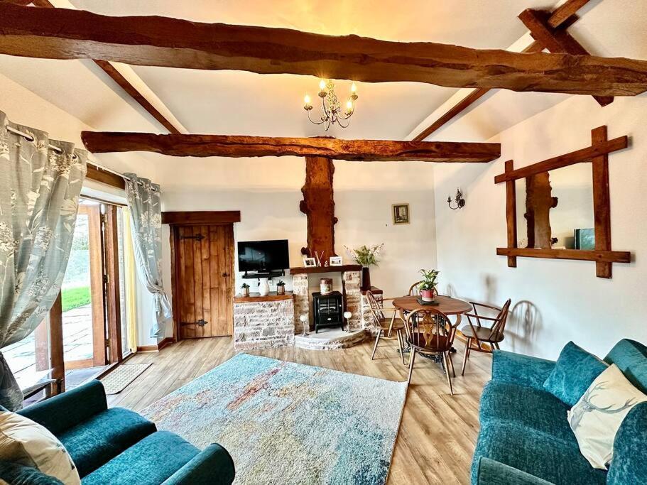Villa Detached One Level Stone Barn à Llangwm-Isaf Extérieur photo