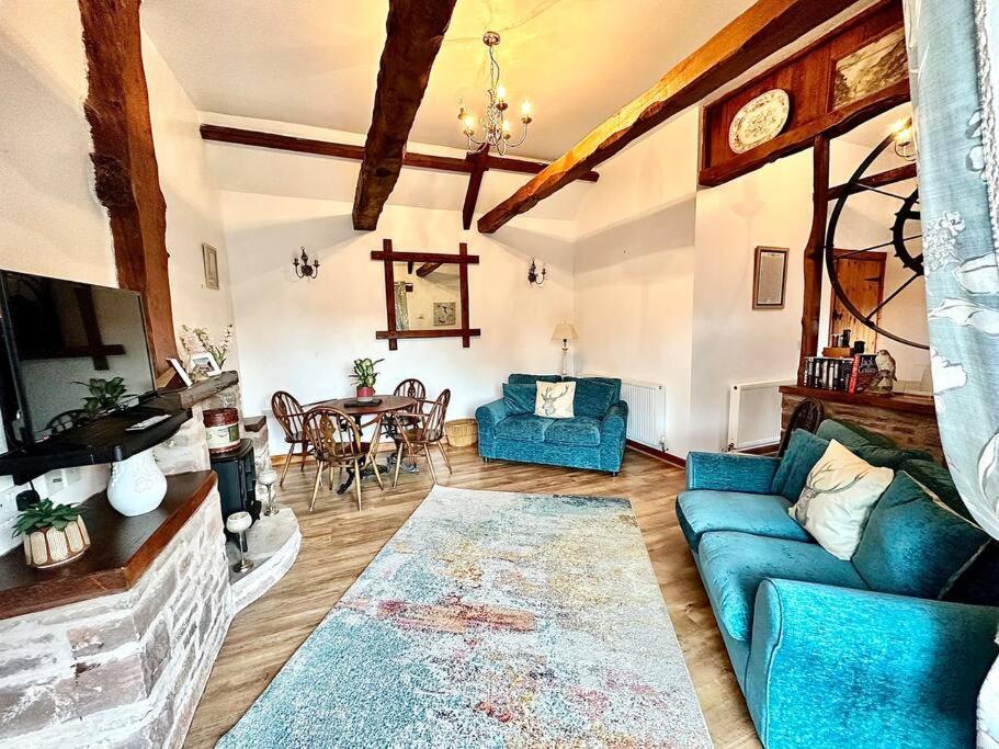 Villa Detached One Level Stone Barn à Llangwm-Isaf Extérieur photo
